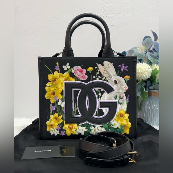 Dolce & Gabbana Handbags - NEW✨Dolce & Gabbana DG Daily Limited Edition Year Of The Rabbit Tote Handbag
